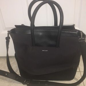 MATT & NAT Diaper Bag - Black - Lots of storage